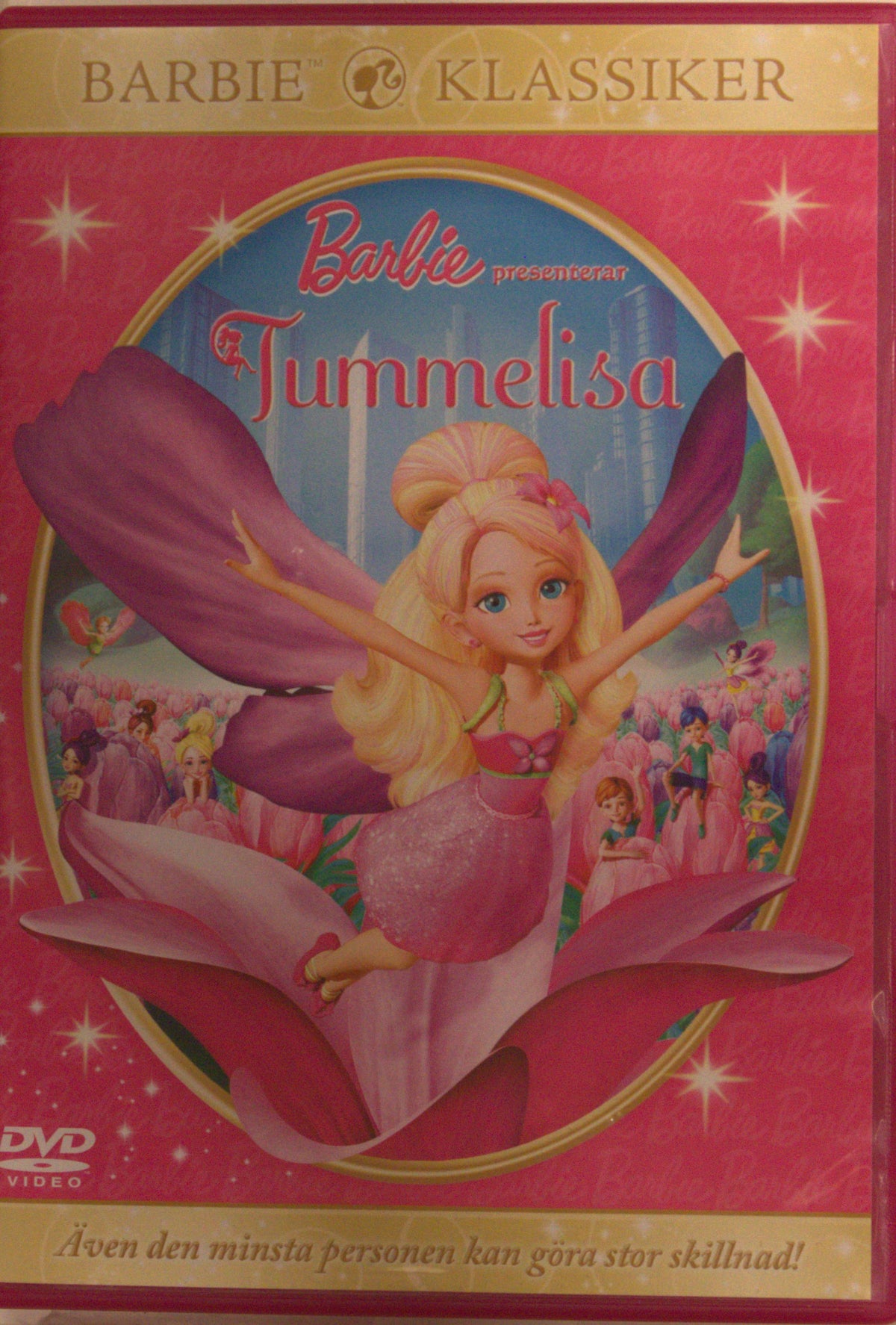Barbie presenterar Tummelisa (2009) DVD – omslag