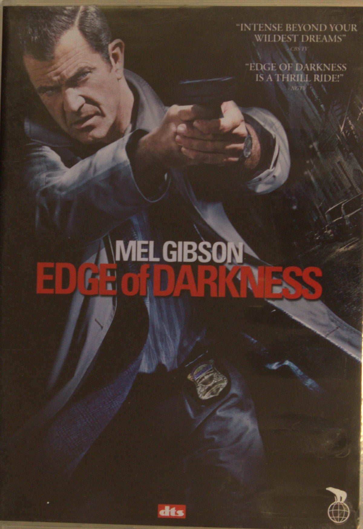 Edge of Darkness (2010) DVD – omslag
