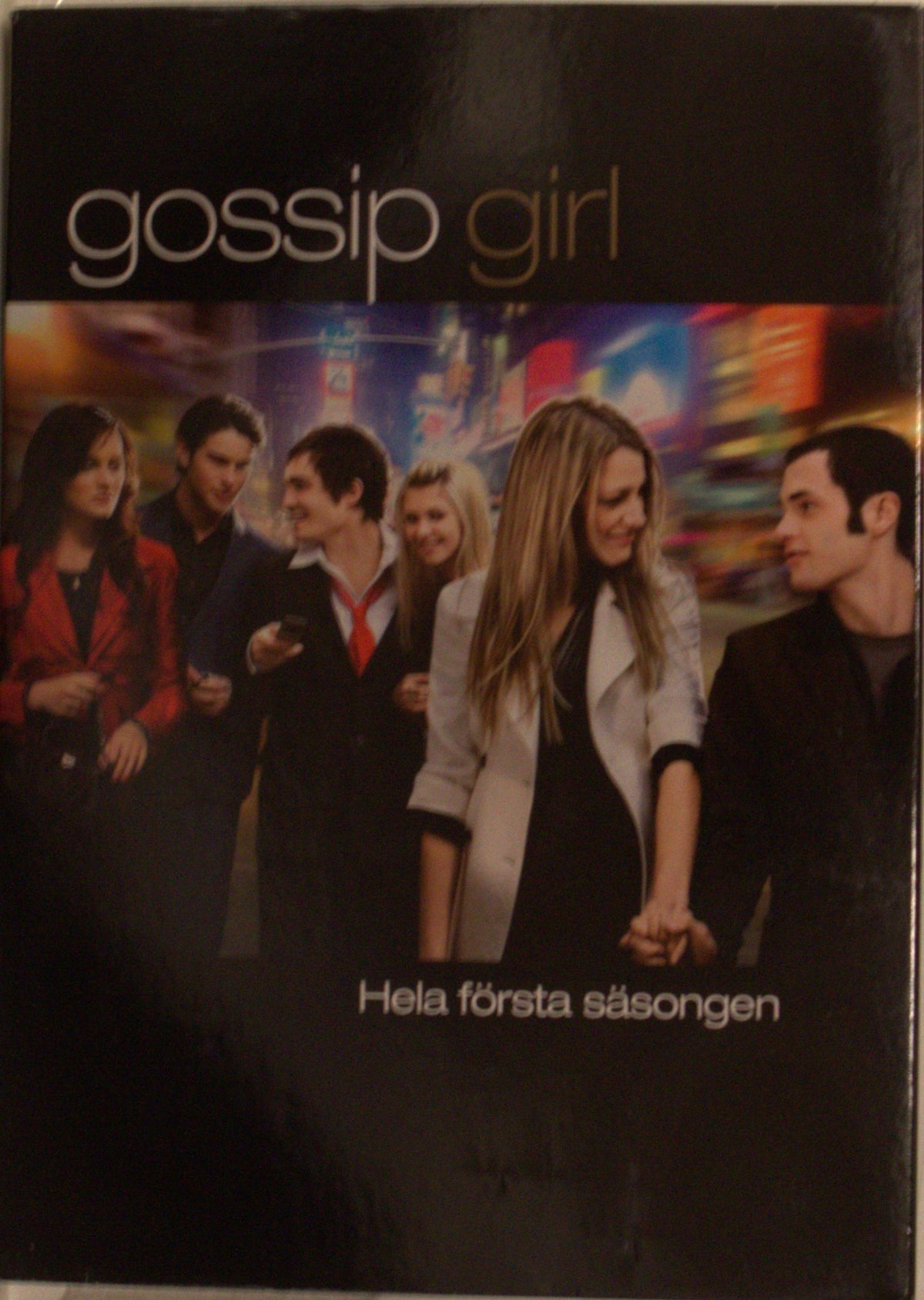 Gossip Girl – Hela första säsongen (2007) DVD – omslag