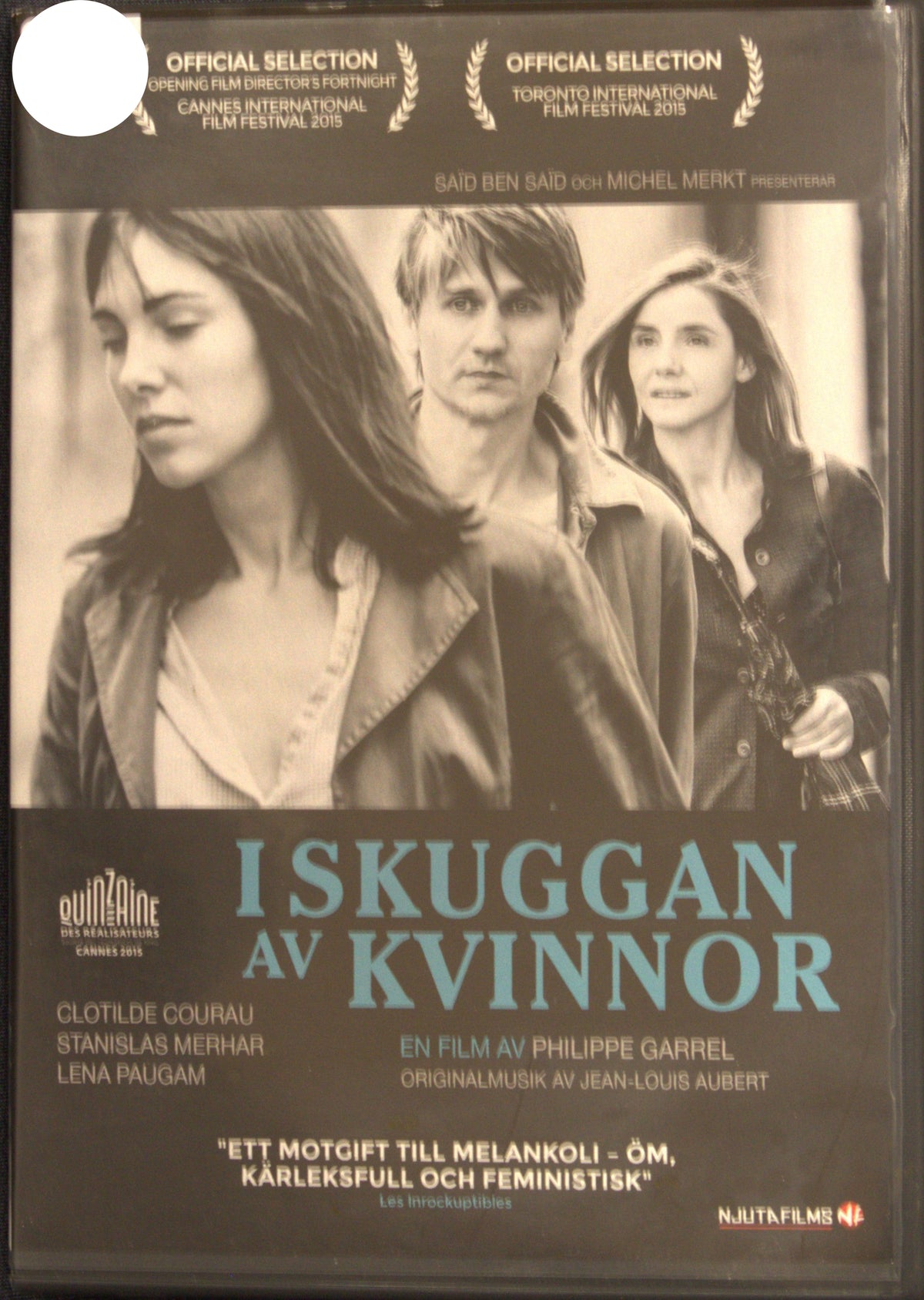 I skuggan av kvinnor (2015) DVD – omslag
