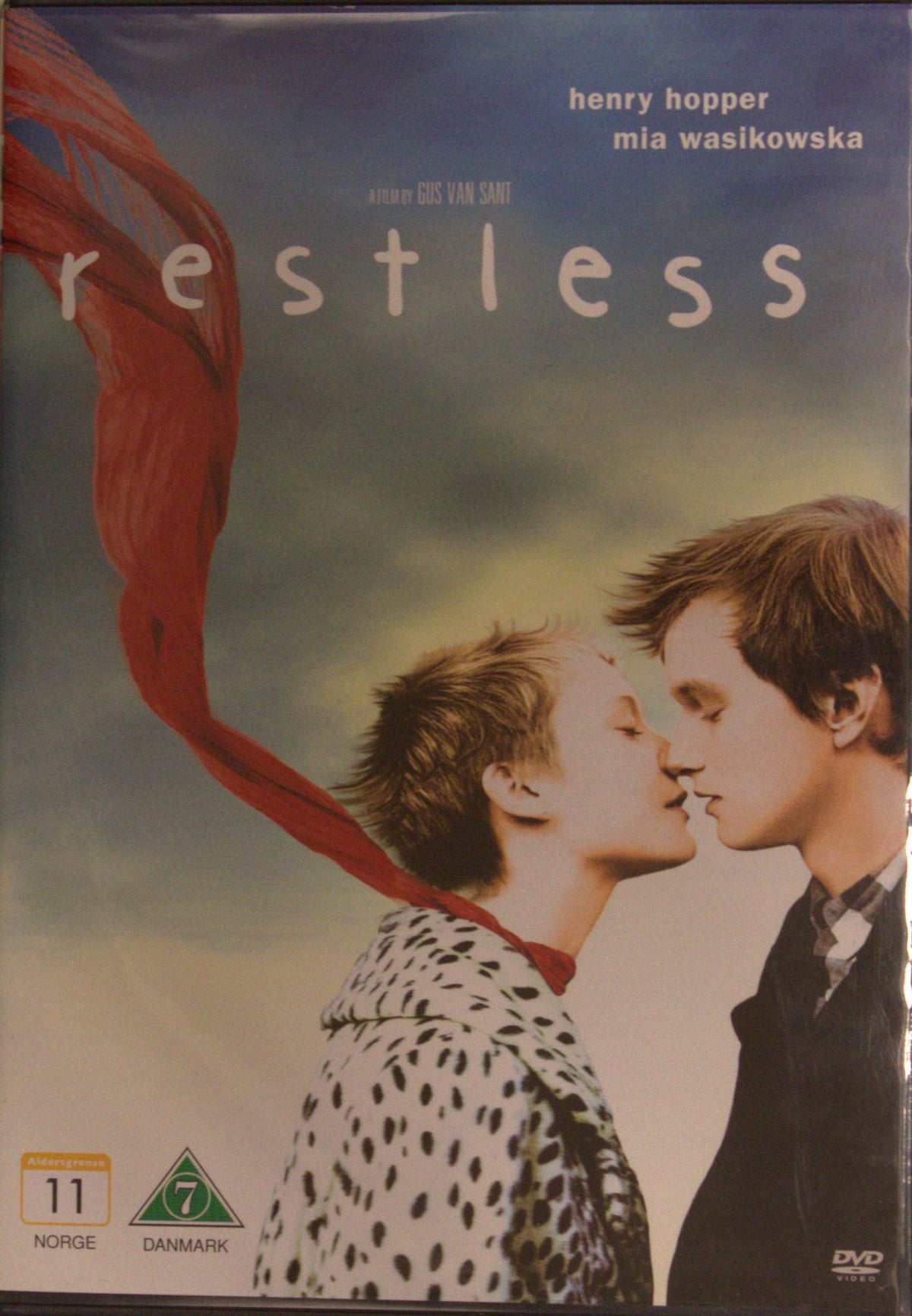 Restless (2011) DVD – omslag