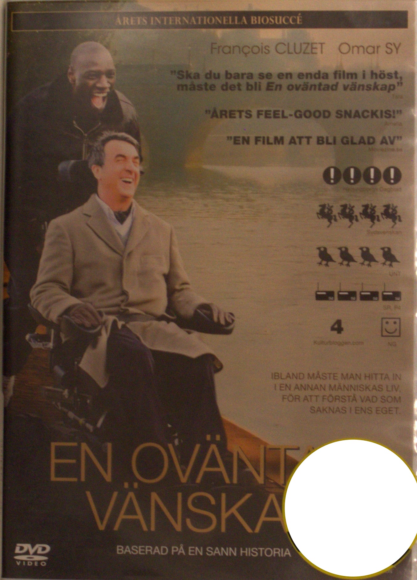 EN OVÄNTAD VÄNSKAP / INTOUCHABLES