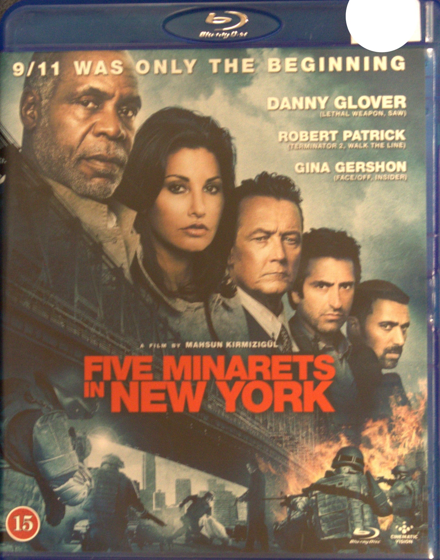 FIVE MINARETS IN NEW YORK / NEW YORK'TA BES MINARE