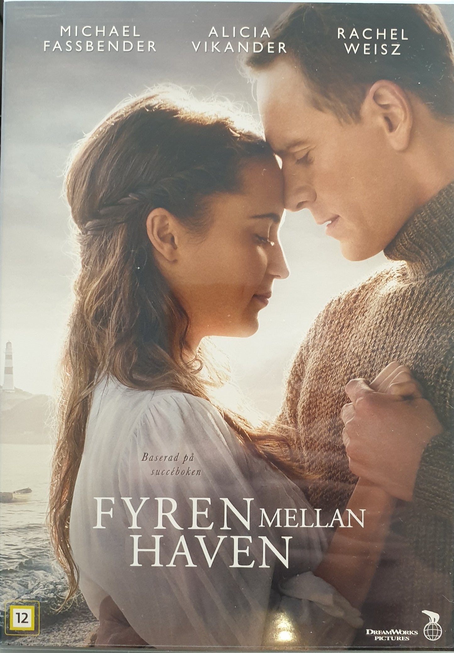 FYREN MELLAN HAVEN / THE LIGHT BETWEEN OCEANS