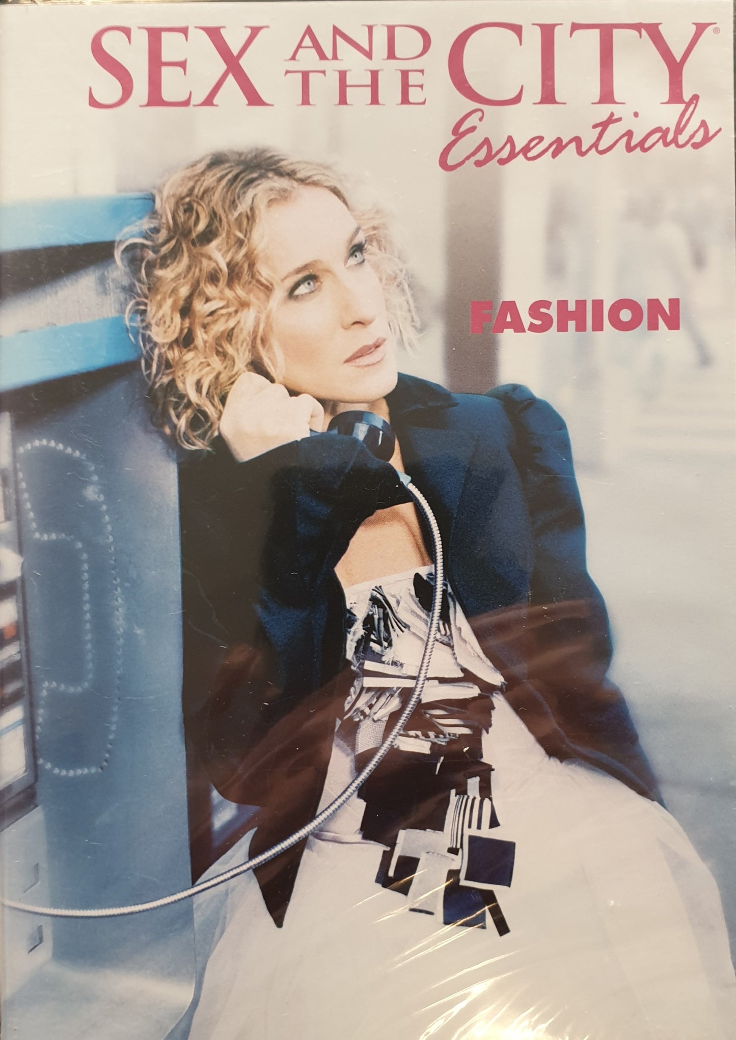SEX AND THE CITY ESSENTIALS: FASHION