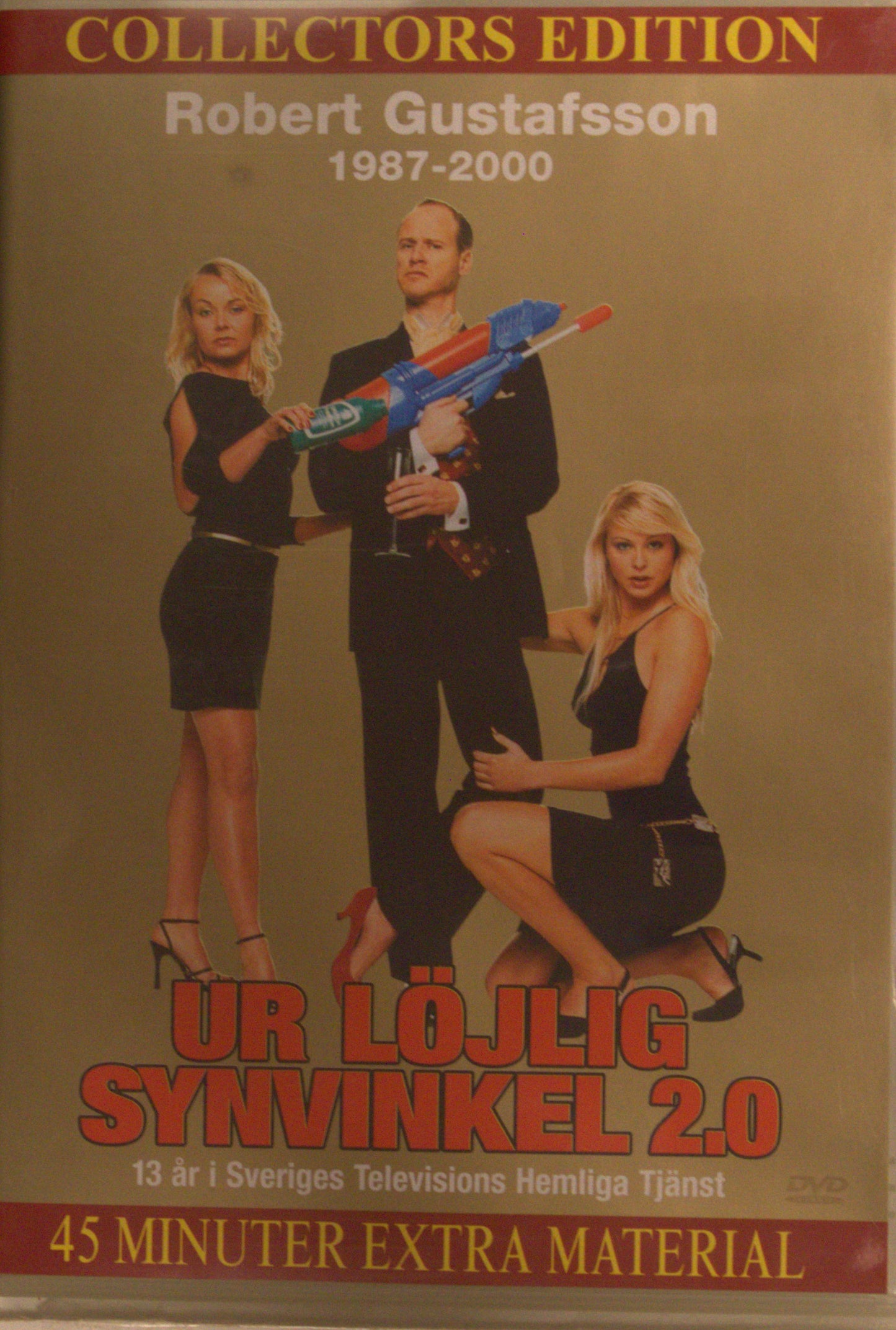 UR LÖJLIG SYNVINKEL 2.0 - COLLECTORS EDITION